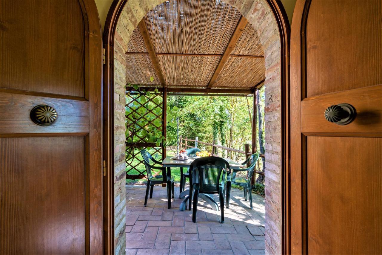 Borgo Il Villino Pension Casole dʼElsa Buitenkant foto
