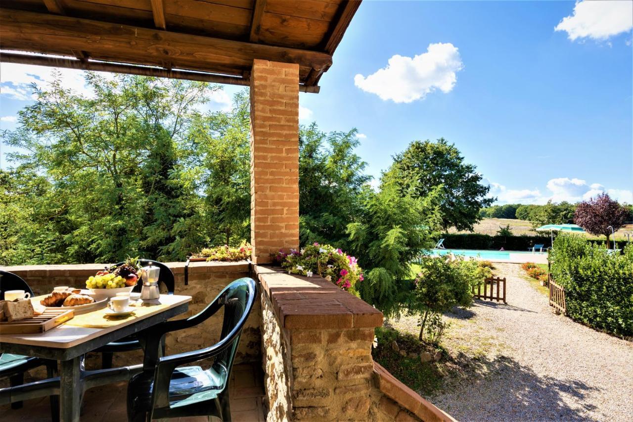 Borgo Il Villino Pension Casole dʼElsa Buitenkant foto