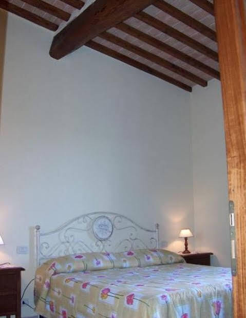 Borgo Il Villino Pension Casole dʼElsa Buitenkant foto